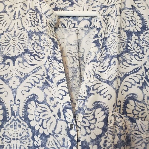 ZARA V-neck Lightweight Blouse Small - Picture 4 of 6